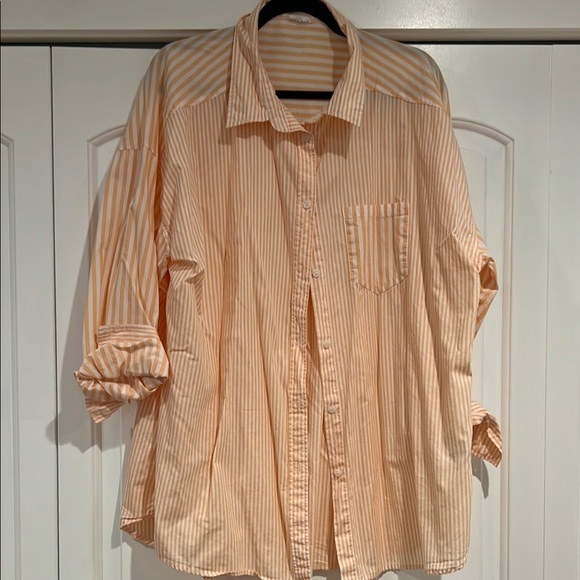 Cotton On Peach Button Down Shirt with Collar and long sleeves.  Women’s large‎ - Picture 1 of 5